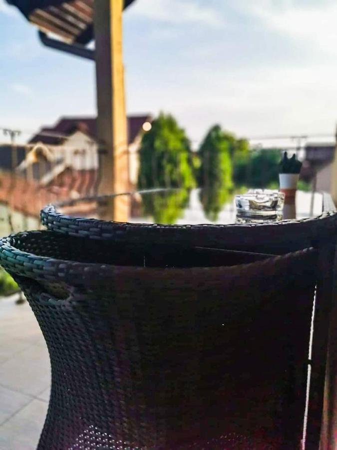 Casa File De Poveste Târgu Jiu Exteriér fotografie